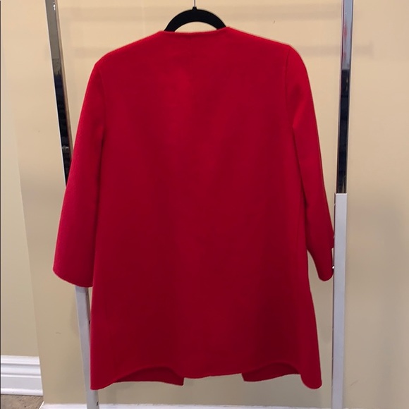 Elegant red jacket. - Picture 2 of 2